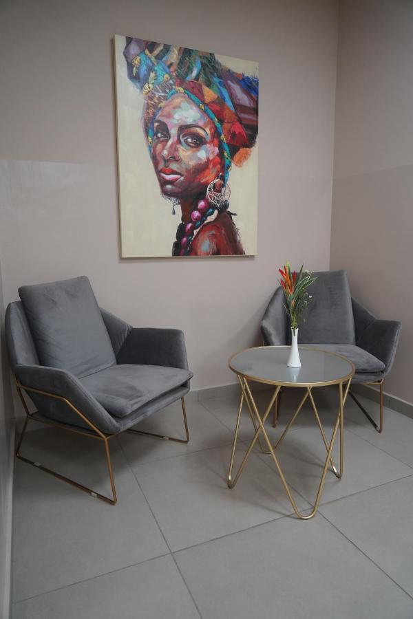 Hotel Astral Abidjan Buitenkant foto