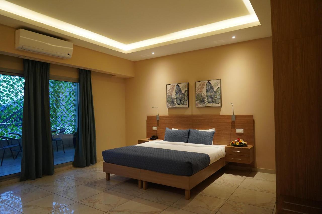Hotel Astral Abidjan Buitenkant foto